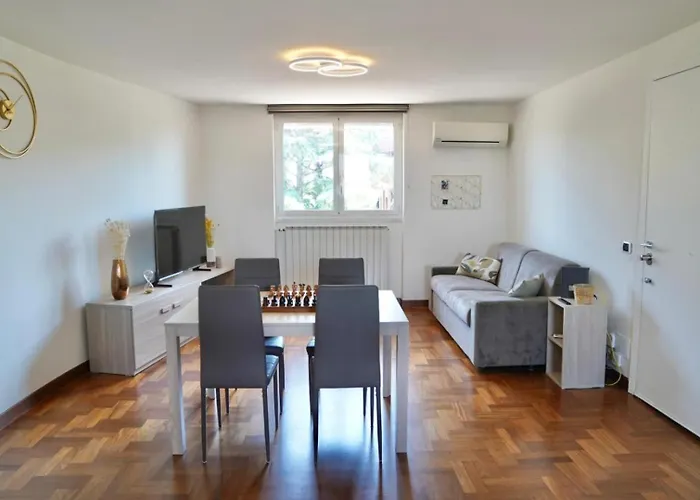 Domus Arvali - Appartamento Superior con Terrazza Privata